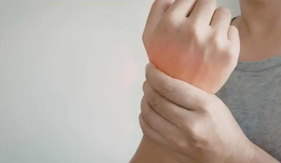Should You Consider Hand Surgery for Nerve Compression? Signs and Symptoms